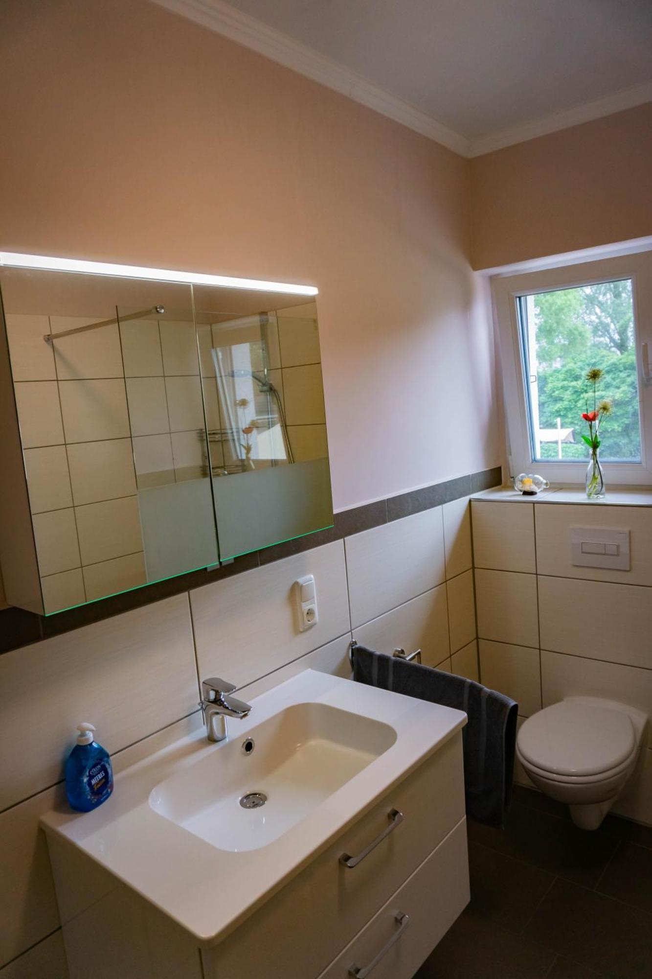Appartamento Haus Strandglueck - Urlaub Mit Blick Auf Den Duemmer See Lembruch Esterno foto